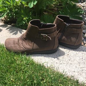 Boc ankle booties